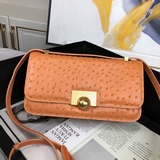 Новый дизайн от известного дизайнера Bottega Veneta, Дабиэля Ли. Последние модел