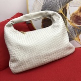 Популярная во всем мире модель Bottega Veneta Marie была представлена в блоге и 