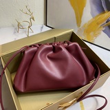 Первая коллекция сумок Cloud, созданная бывшим дизайнером Celine Даниэлем Ли пос