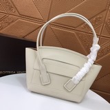 Bottega Veneta Большие уши Arco BV Самый классический элемент, отражающий уникал
