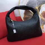 Популярная во всем мире модель Bottega Veneta Marie была представлена в блоге и 