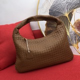 Популярная во всем мире модель Bottega Veneta Marie была представлена в блоге и 