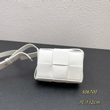 B-House Новая квадратная сумка Mini cassette Bag. Этот очаровательный аксессуар 