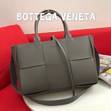 Популярная во всем мире модель Bottega Veneta Marie была представлена в блоге, и