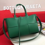 Популярная во всем мире модель Bottega Veneta Marie была представлена в блоге, и