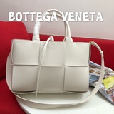Популярная во всем мире модель Bottega Veneta Marie была представлена в блоге, и