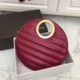 Bottega Veneta круглые сумки, модные новинки, которые пользуются популярностью у