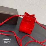 —Ручно плетеные ведерки. Новейшая милая вещь от BV, продолжение стиля Дэниэла Ли
