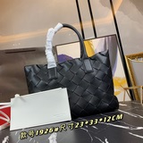 Сумка-тоут из кожи bv intrecciato с небольшим чехлом, который можно прикрепить к