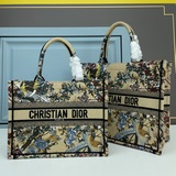 【Di0r Book Tote】 Большинство людей, приобретая товары роскошных брендов, в перву