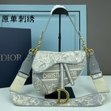 (в комплекте с коробкой) 【Dior saddle】 Большой размер： 25,5 x 20 x 6.