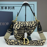 (в комплекте с коробкой) 【Dior saddle】 Большой размер： 25,5 x 20 x 6.