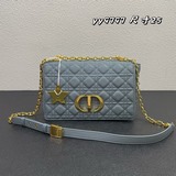 Средний размер 25 см с пятиконечной звездой — Dior, новая модель с пятиконечной 