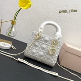 Эксклюзивная модель Lady от Dior： новая сумка с клапаном из кожи с трехслойной м