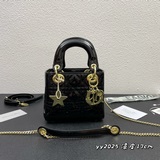 С лентой и пятиконечной звездой, серия Mini lady classic из лакированной кожи, э