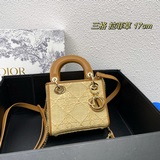 В комплекте с коробкой, три отделения по 17 см, новейшая модель Lady Dior из пле