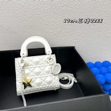 В комплекте с коробкой. Три отделения, Lady custom Dior, матовая кожа с рельефны