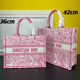 【Di0r Book Tote】 Большинство людей, приобретая товары роскошных брендов, в перву