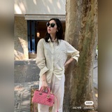 Сумка Lady D-Joy из джинсовой ткани с коробкой в комплекте воплощает элегантност