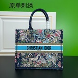 【Di0r Book Tote】 Большинство людей, приобретая товары роскошных брендов, в перву