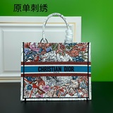 【Di0r Book Tote】 Большинство людей, приобретая товары роскошных брендов, в перву