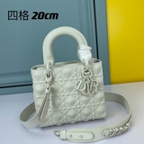 【Lady Dior, средний размер, 20 см】 В комплекте с шелковым шарфом. Размеры： 20 x 