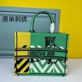 【Di0r Book Tote】 Большинство людей, приобретая товары роскошных брендов, в перву
