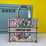 【Di0r Book Tote】 Большинство людей, приобретая товары роскошных брендов, в перву