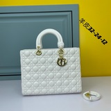 Dior Lady Сумка Lady Dior с семью клапанами, 32 см.