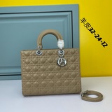 Dior Lady Сумка Lady Dior с семью складками, 32 см.