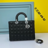 Dior Lady Сумка Lady Dior с семью клапанами, 32 см.
