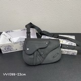 Весь фильм имеет внутренний код, комплектуется коробкой Dio* r Homme 19ss сумка 
