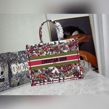 【С застежкой и шарфом】 Новейшая модель Dior для ранней весны. Сумка для покупок.