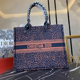 【В комплекте с шарфом】 Новый материал Dior, новейшая модель ранней весны, сумка 