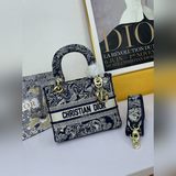 Светло-золотой 【Серия вышивок Lady D】 Новейшая серия M8002, вдохновленная природ