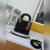 День влюбленных Lady Dior Mini lady classic серия Дайфи всегда была.