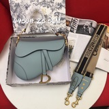 Сумка Dior Saddle Bag действительно является уникальной.