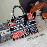 В комплекте с шелковым шарфом, шелковым принтом, Dior, новейшая модель ранней ве