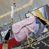 Высокое качество Сумка Di0r Saddle в стиле ретро возвращается в моду. Это популя