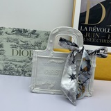 Подарочный шарф (шарф подбирается случайным образом) 【Di0r Book Tote】 Большинств