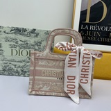 Подарочный шарф (шарф подбирается случайным образом) 【Di0r Book Tote】 Большинств