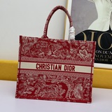 【Di0r Book Tote】 Большинство людей, приобретая товары роскошных брендов, в перву