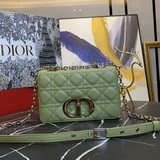 Dior, новая модель с пятью полосками и ремешками, из кожи ягненка с узором «рота