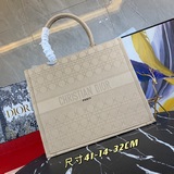 Большая сумка для покупок Dior с узором в виде ромбов! Новая модель в магазинах 