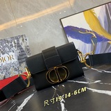 Новая модель сумки с коробкой для хранения и регулируемыми ручками появилась в п