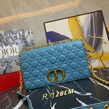 D1OR 2023 CARO BAG – эта сумка действительно неотразима! Она имеет ромбовидный у