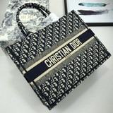 Новая коллекция Dior ранней весны. Сумка для покупок, одноплечевая сумка из офиц