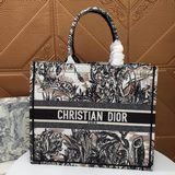 Новая коллекция Dior для ранней весны. Сумка-шоппер, сумка через плечо, официаль