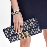 DIOR (с широкими плечевыми ремнями, которые можно снять) В этом году чрезвычайно