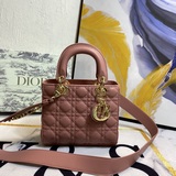 (Lady Dior) Новый ремешок с буквами. Четырехсекционная сумка с простроченным ром